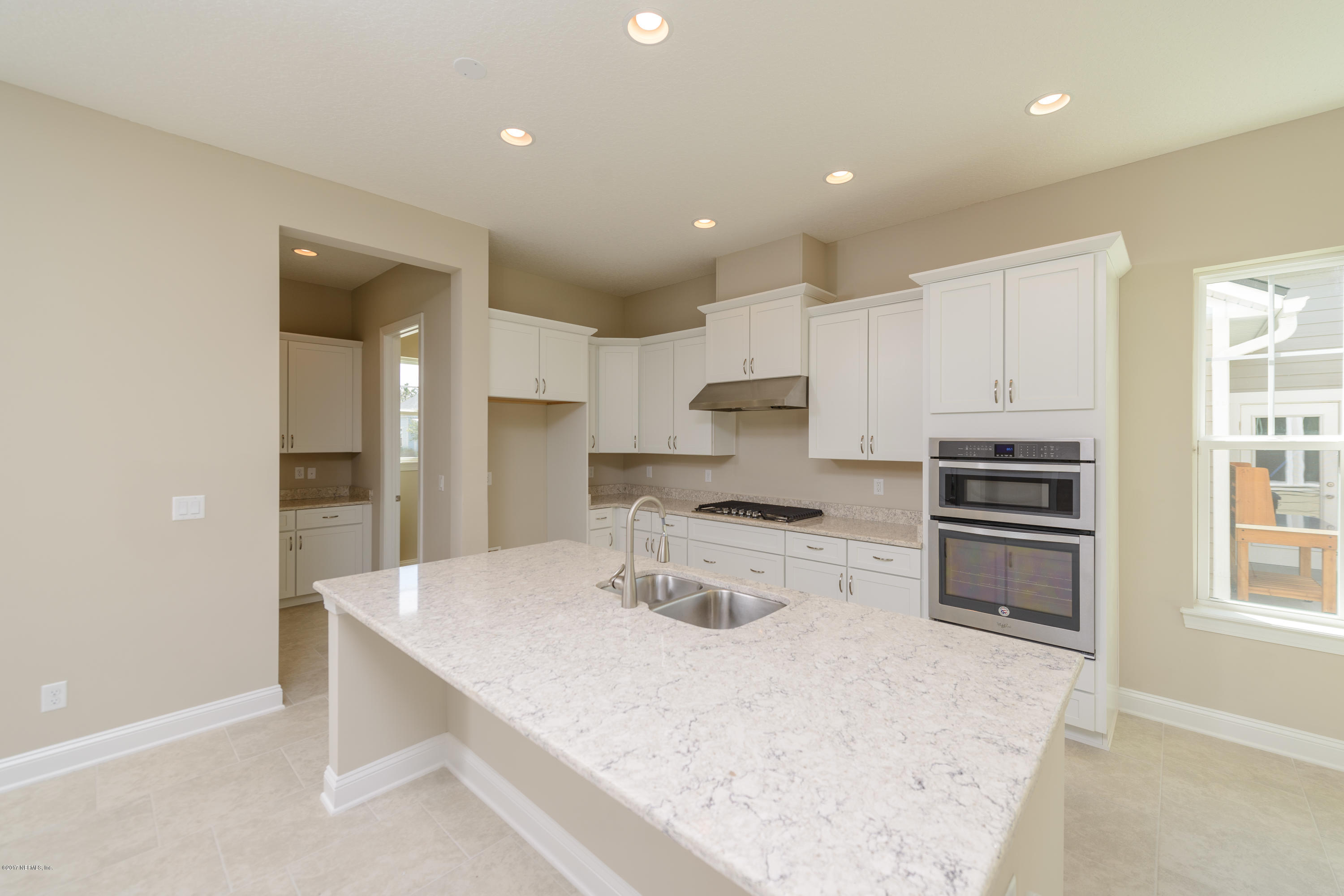 332 Rambling Water Run St. Johns, FL 32259 - Photo 5 of 36 Large island