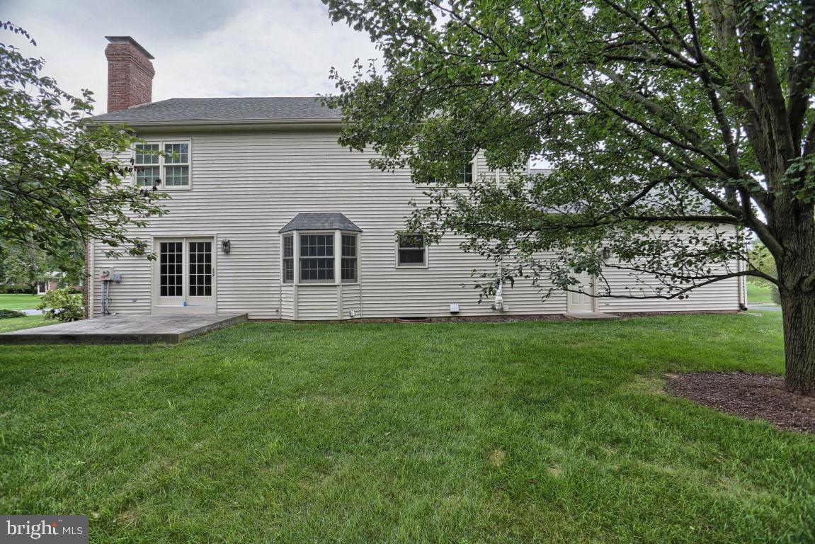 292 Buckfield Drive Lititz, PA 17543 - Photo 2 of 25