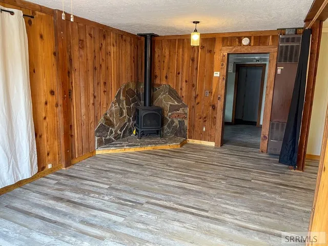 $187,000 | 800 Main Street, Challis, ID 83226