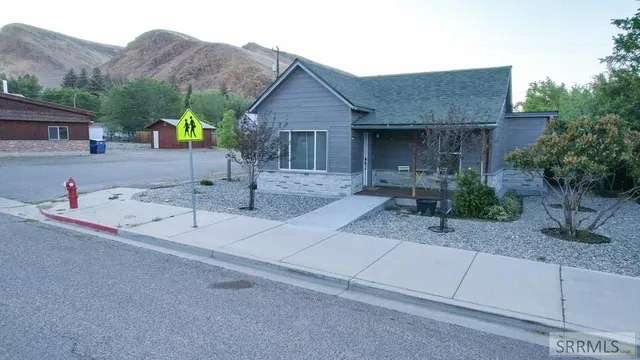 $187,000 | 800 Main Street, Challis, ID 83226