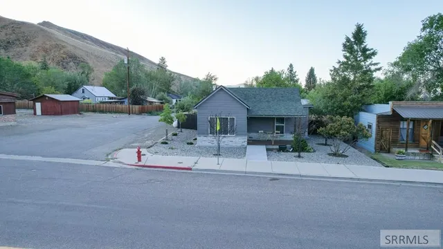 $187,000 | 800 Main Street, Challis, ID 83226