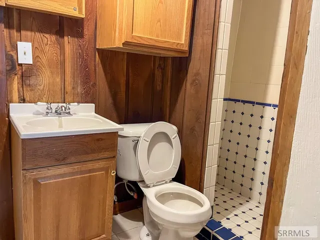 $187,000 | 800 Main Street, Challis, ID 83226