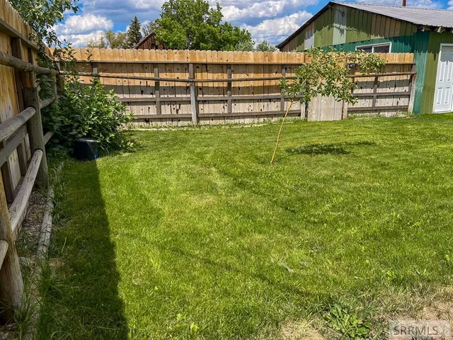 $187,000 | 800 Main Street, Challis, ID 83226