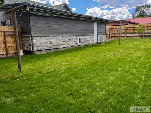 $187,000 | 800 Main Street, Challis, ID 83226