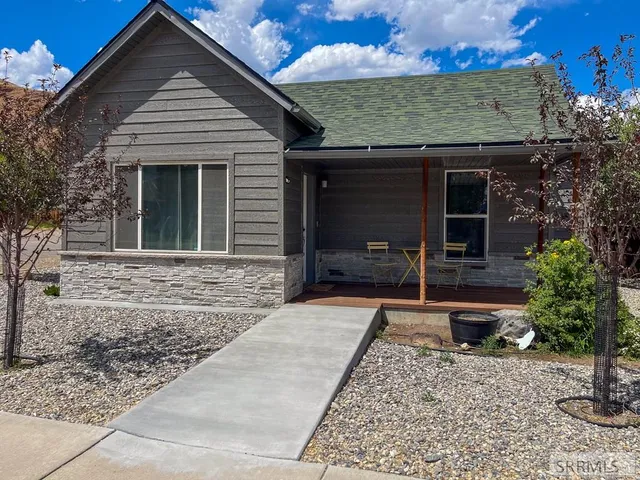 $187,000 | 800 Main Street, Challis, ID 83226