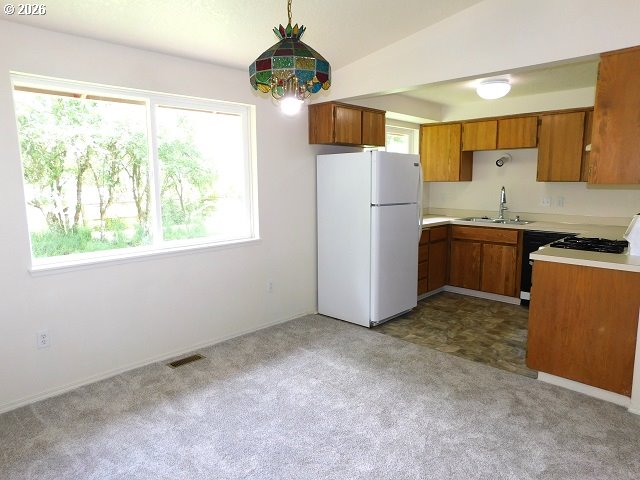 255 D Street Vernonia, OR 97064 - Photo 9 of 39 Dining Room