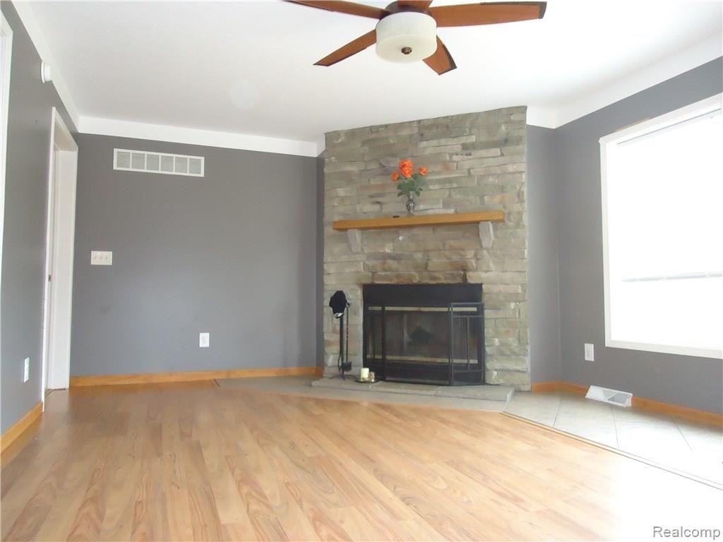 4179 Quick Road Holly, MI 48442 - Photo 6 of 27 family room.JPG