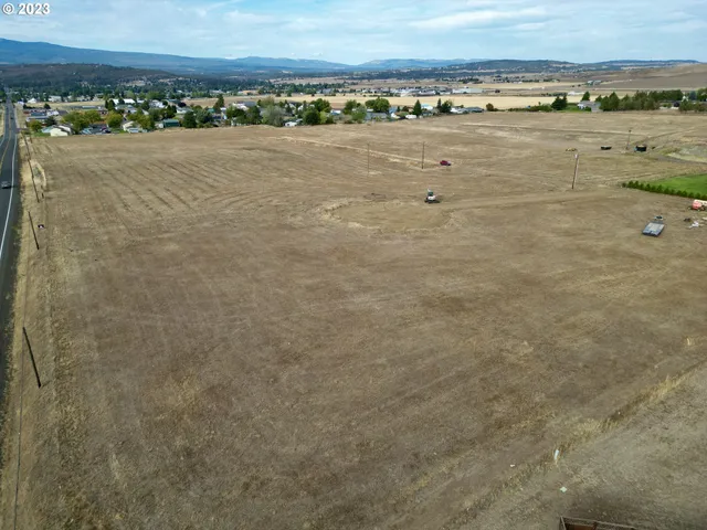 a view of an ocean beach