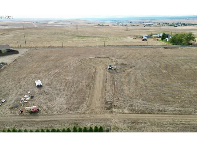 a view of an ocean and beach