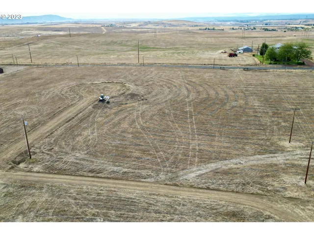 a view of an ocean beach