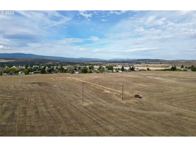 a view of a lake view