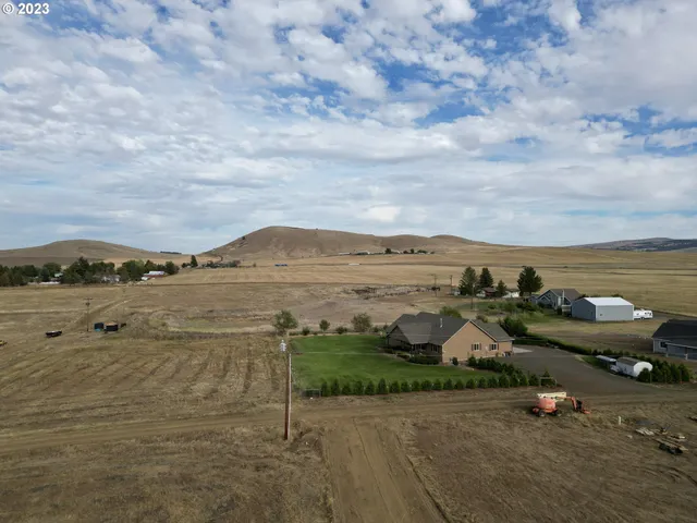 a view of a lake view