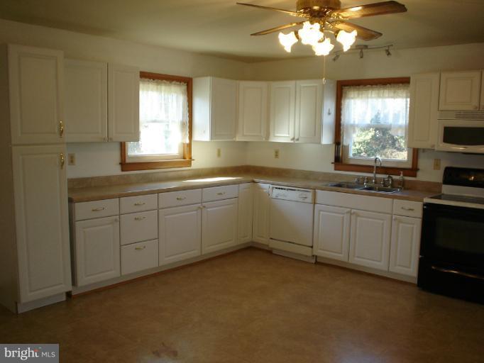 314 Utah Road Stevensville, MD 21666 - Photo 11 of 20 Kitchen
