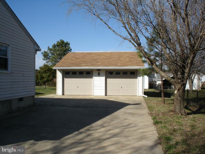 314 Utah Road Stevensville, MD 21666 - Photo 13 of 20 2 Car Garage