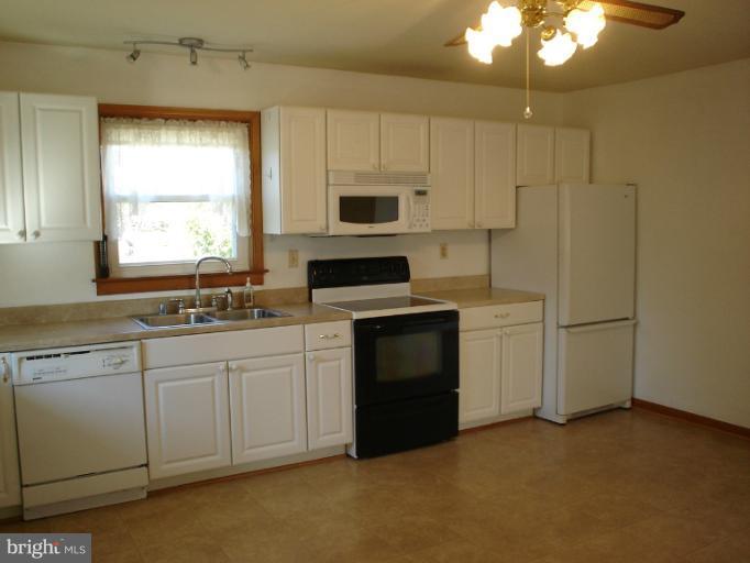 314 Utah Road Stevensville, MD 21666 - Photo 18 of 20 Kitchen3