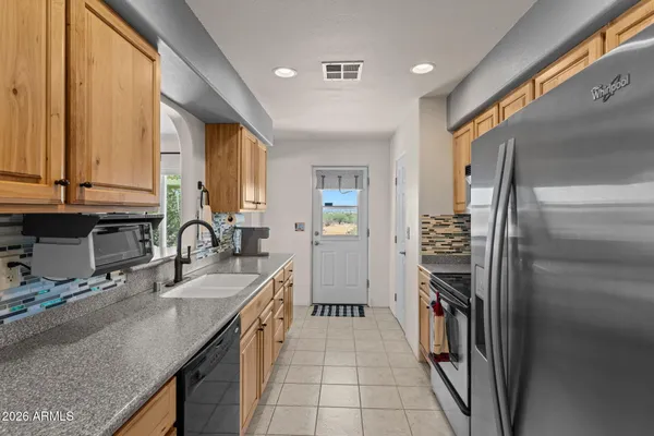 $585,000 | 48023 North 518th Avenue, Aguila, AZ 85320