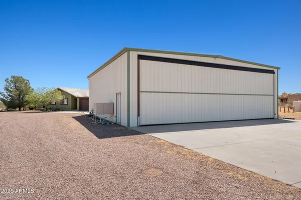 $585,000 | 48023 North 518th Avenue, Aguila, AZ 85320