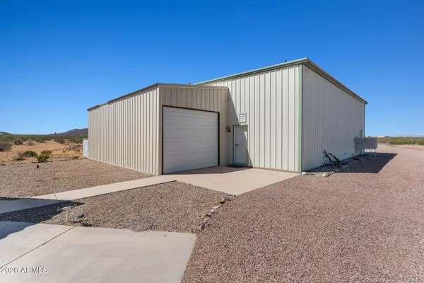 $585,000 | 48023 North 518th Avenue, Aguila, AZ 85320