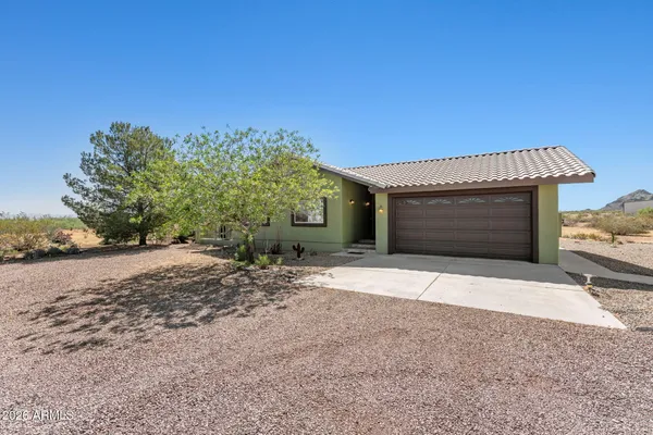 $585,000 | 48023 North 518th Avenue, Aguila, AZ 85320