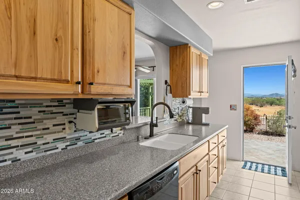 $585,000 | 48023 North 518th Avenue, Aguila, AZ 85320