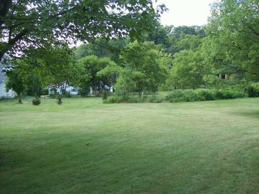 2297 Rochester Road Franklin Park, PA 15237 - Photo 7 of 8 View.