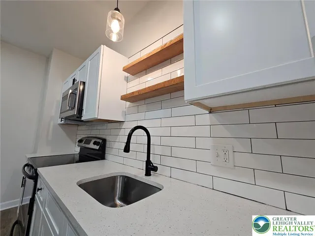 a close view of sink and tap