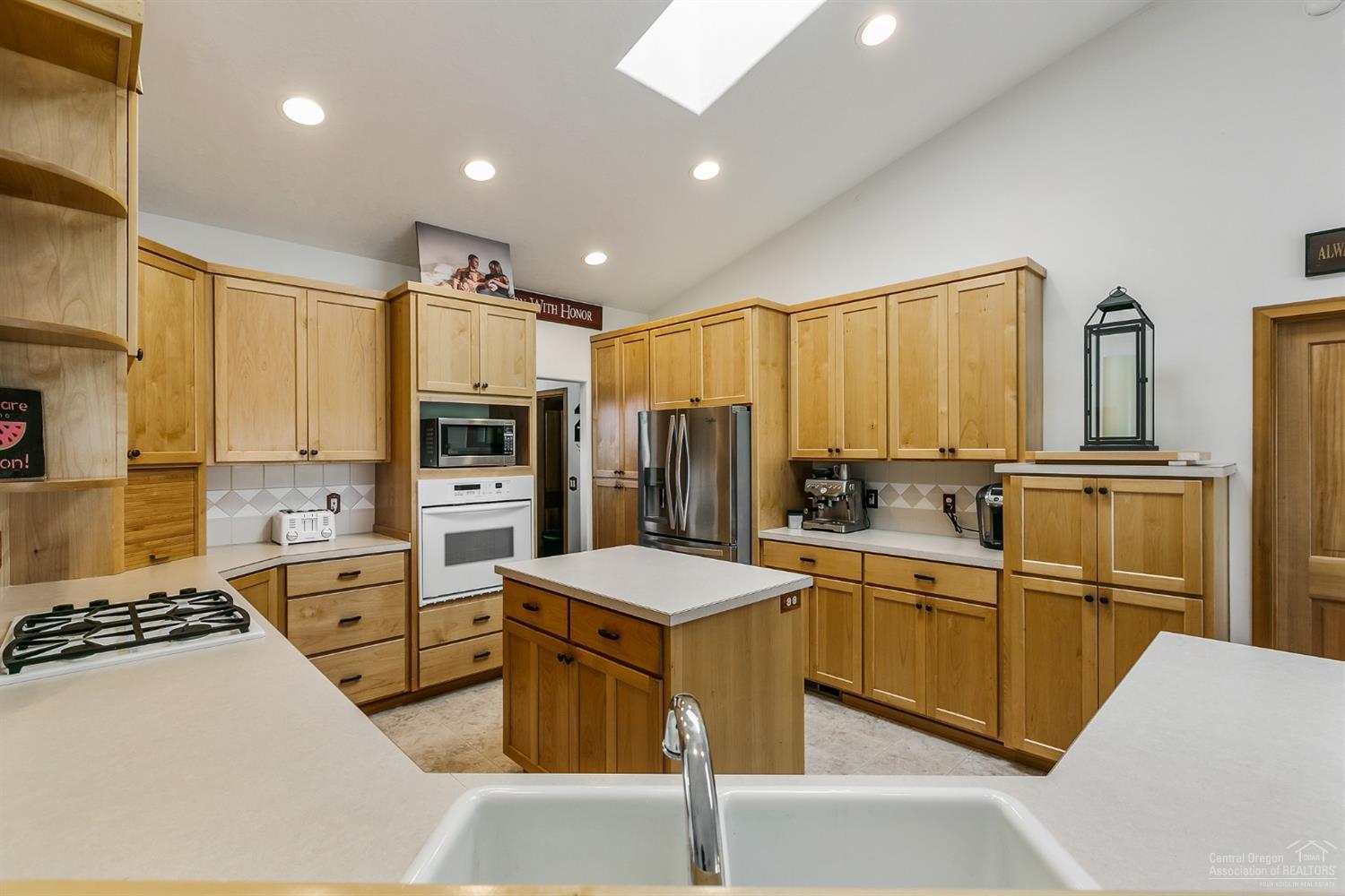 62730 Todd Road Bend, OR 97701 - Photo 9 of 25 Additional Photo