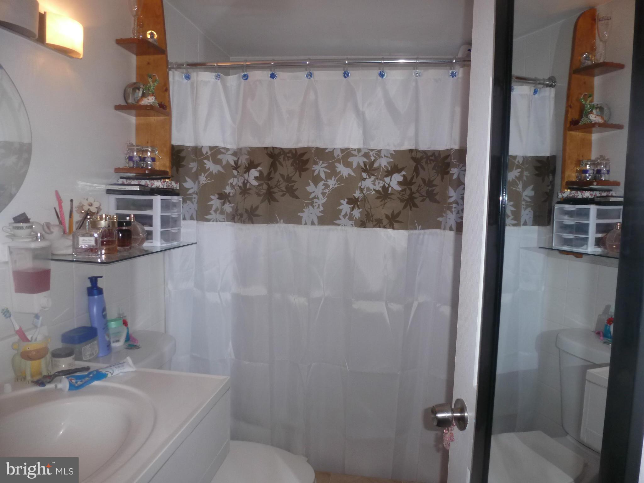 12610 Denley Road Silver Spring, MD 20906 - Photo 8 of 20 Bath (Master)