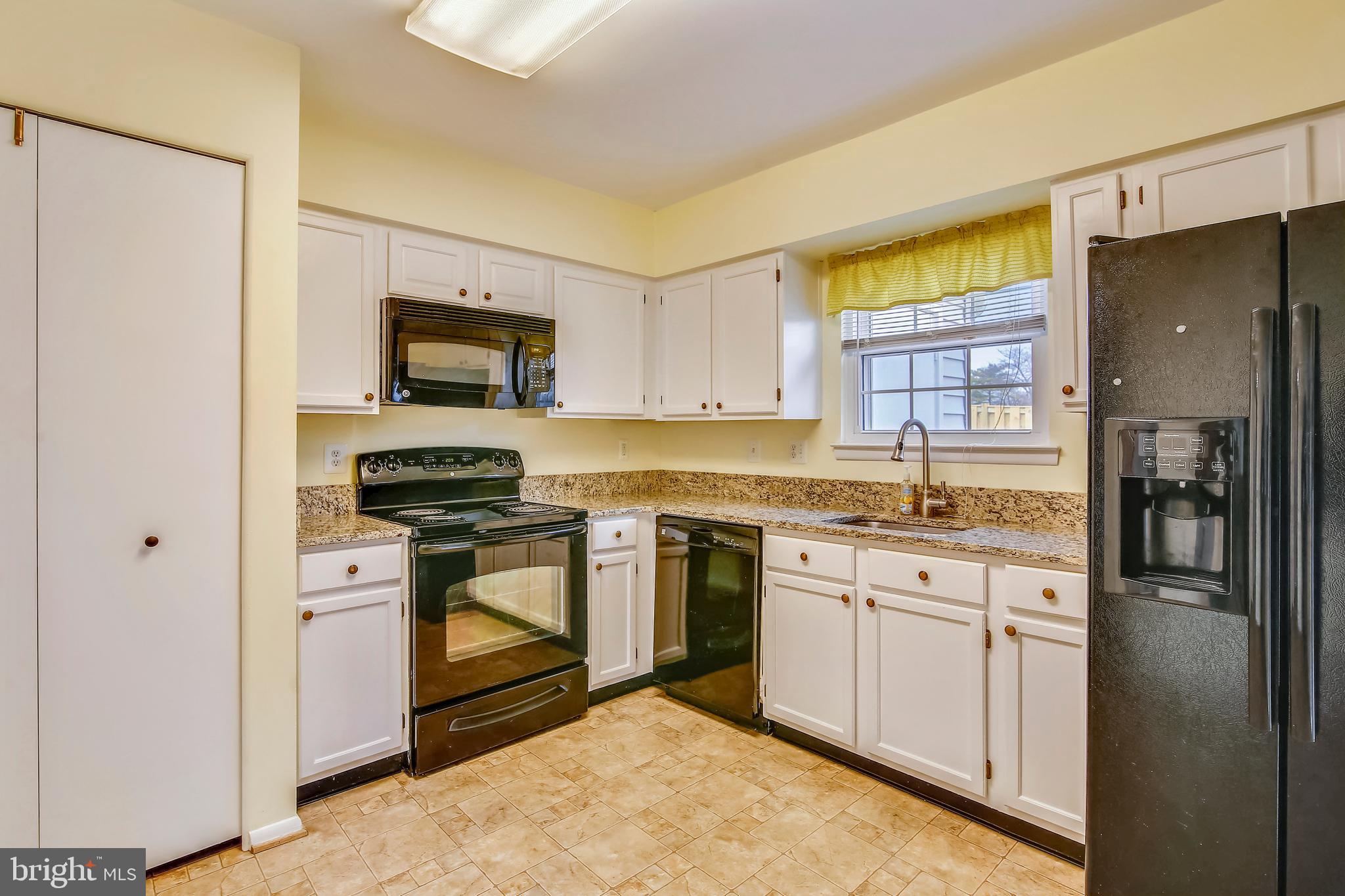 6902 Alex Court Frederick, MD 21703 - Photo 4 of 31