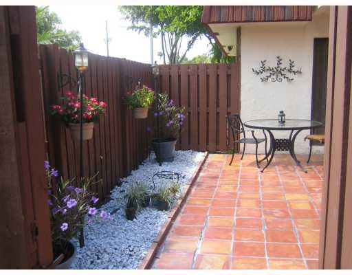 8529 Boca Rio Drive, Unit 8529 Boca Raton, FL 33433 - Photo 3 of 16 Patio/Deck