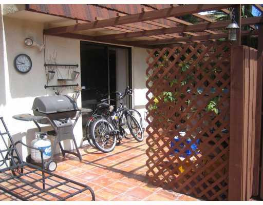 8529 Boca Rio Drive, Unit 8529 Boca Raton, FL 33433 - Photo 5 of 16 Patio/Deck