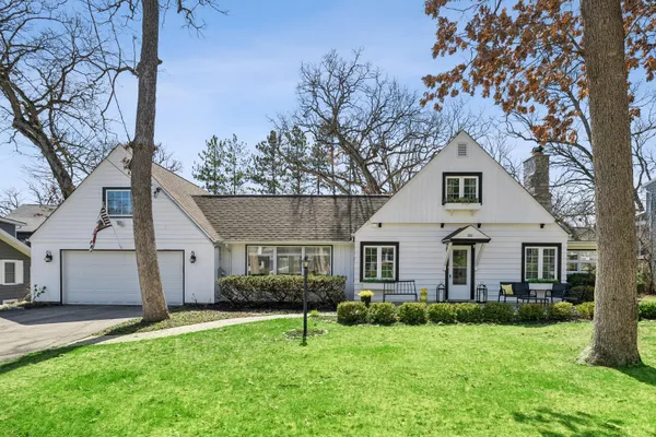 $725,000 | 261 Waubun Drive, Fontana, WI 53125