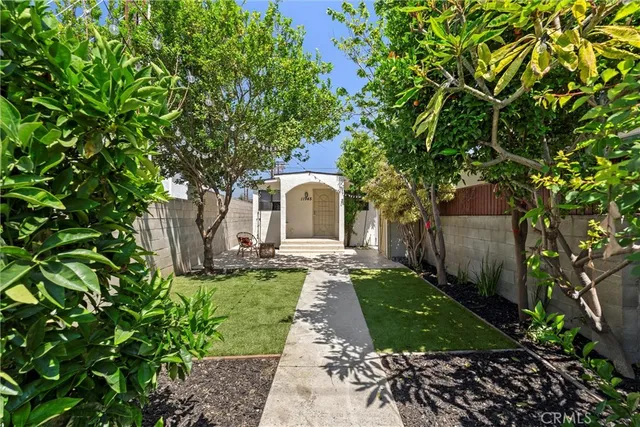 $850,000 | 11945 Jefferson Boulevard, Culver City, CA 90230