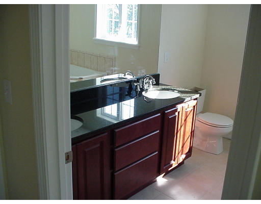511 Oakham Road Barre, MA 01005 - Photo 5 of 12
