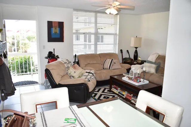 $1,700 | 1131 Southeast 4th Street, Unit 3060, Boynton Beach, FL 33435