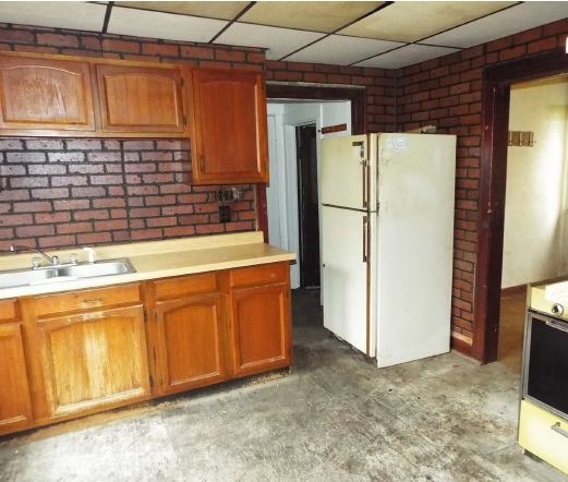 15724 Emerald Avenue Harvey, IL 60426 - Photo 8 of 9