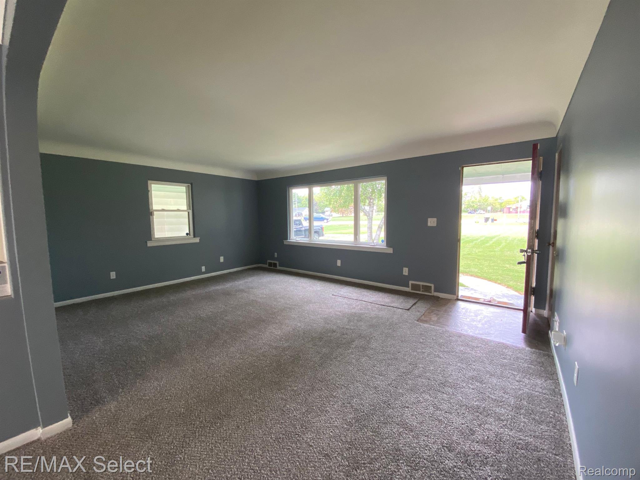 6115 Miller Road Swartz Creek, MI 48473 - Photo 9 of 24 Gallery Image 9
