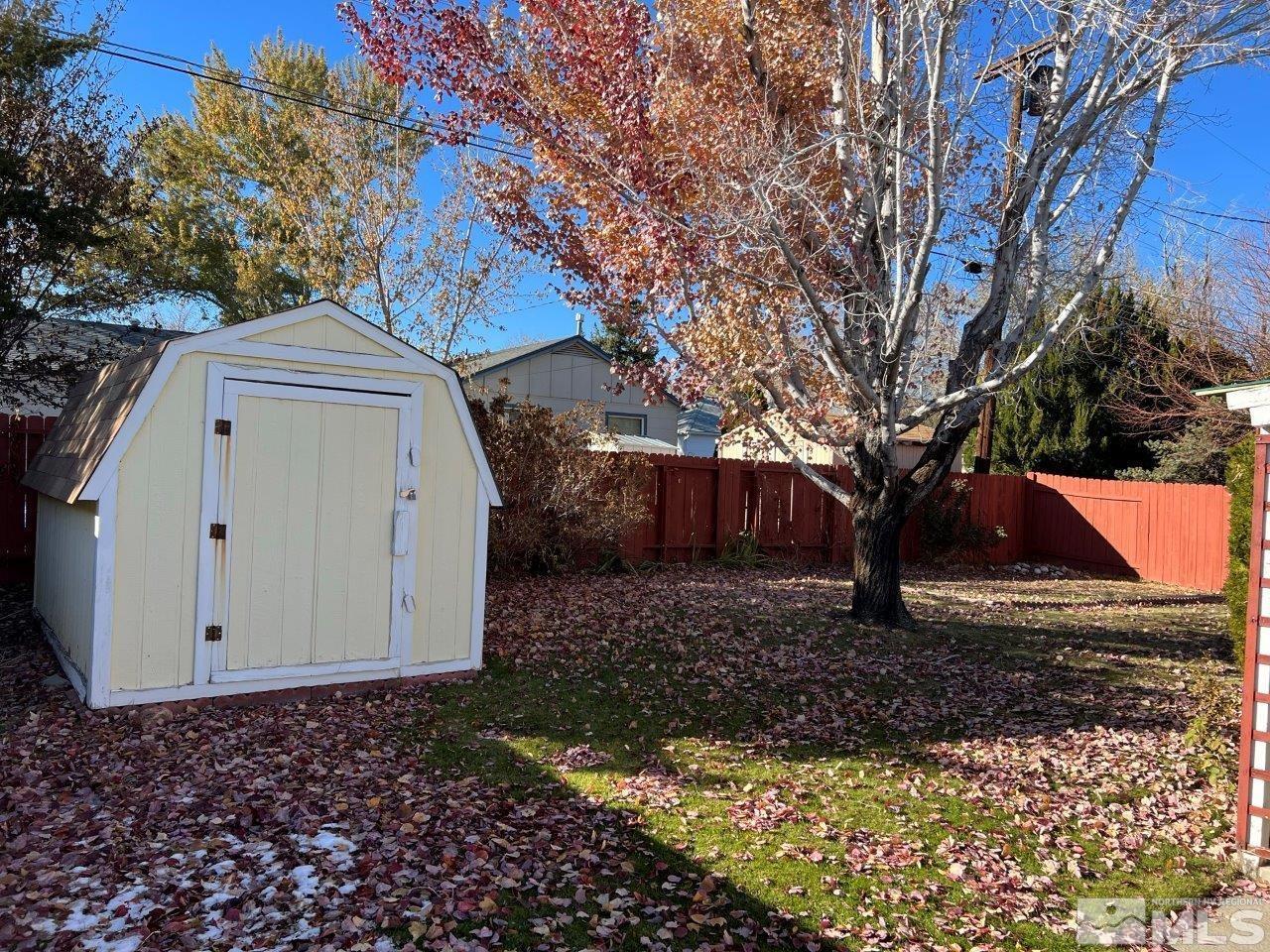 735 Reeves Avenue Reno, NV 89503 - Photo 14 of 15 a backyard of a house with lots of green space