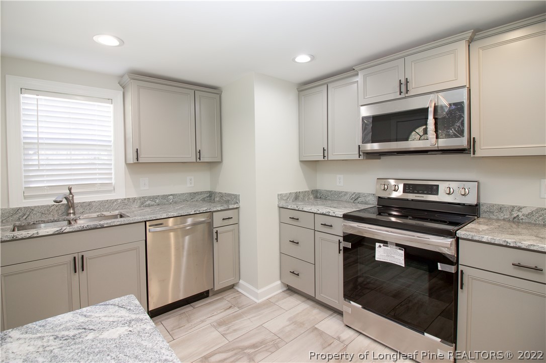 631 Midway Road Aberdeen, NC 28315 - Photo 12 of 44 Gallery Image 12