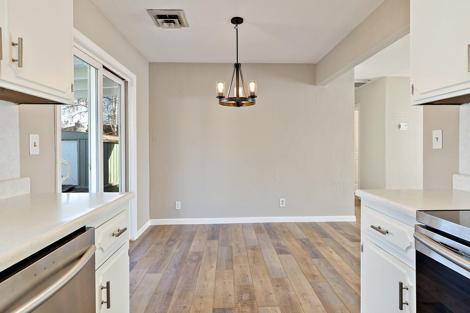 725 Chestnut Street Central Point, OR 97502 - Photo 12 of 26 18_CS2_18_mls