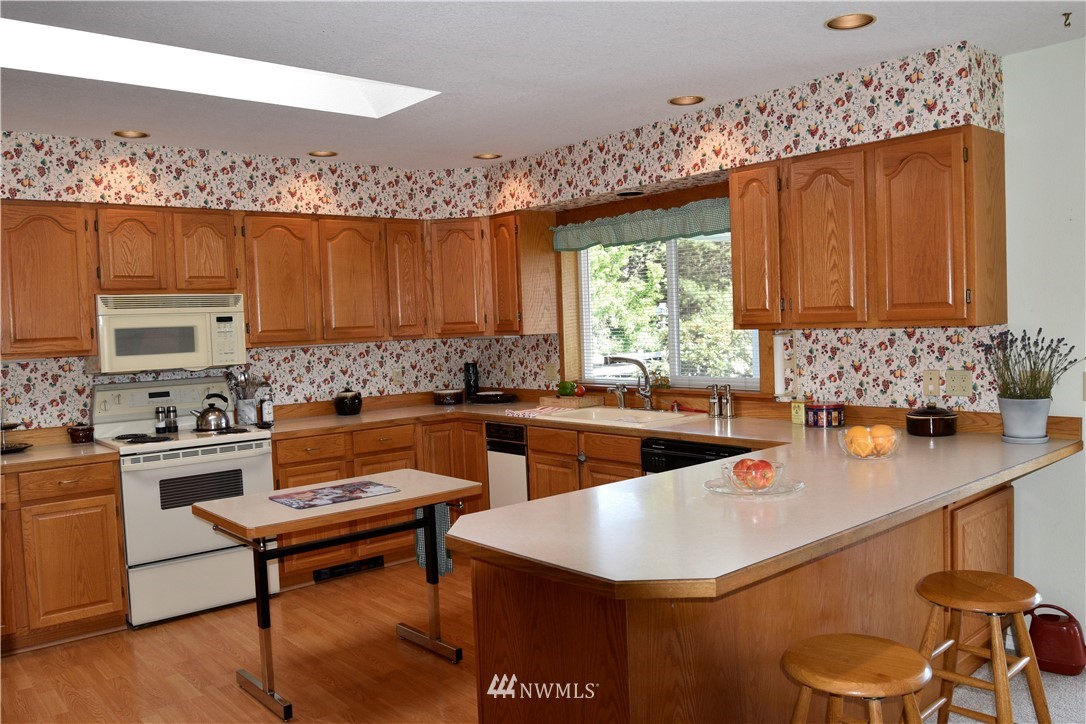 52 Jesslyn Lane Sequim, WA 98382 - Photo 6 of 24 Gallery Image 6