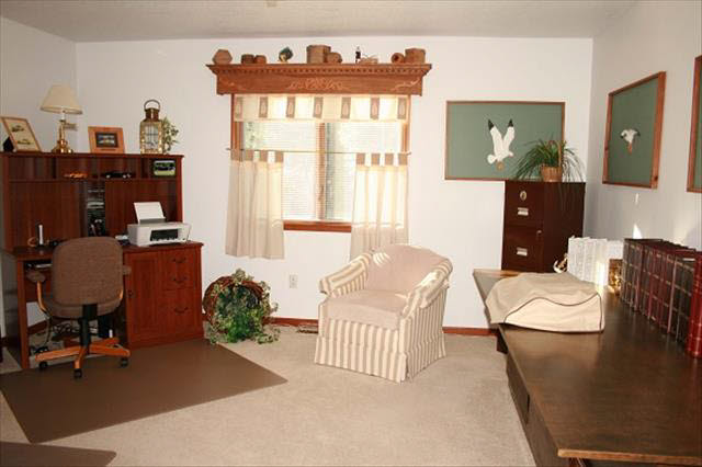 3763 East Dunbar Road Monroe, MI 48161 - Photo 10 of 25 Den