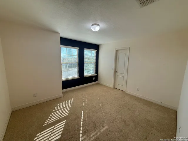 $2,200 | 609 Community Drive, New Braunfels, TX 78132