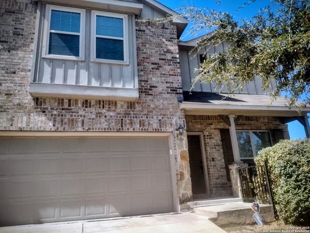 $2,200 | 609 Community Drive, New Braunfels, TX 78132