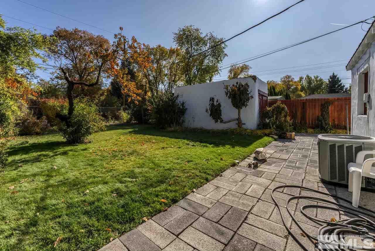 160 Circle Drive Reno, NV 89509 - Photo 25 of 25 a view of a backyard