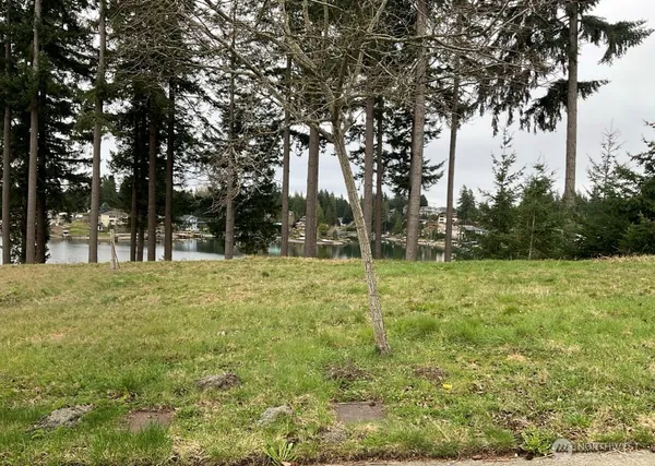 a view of outdoor space with a garden