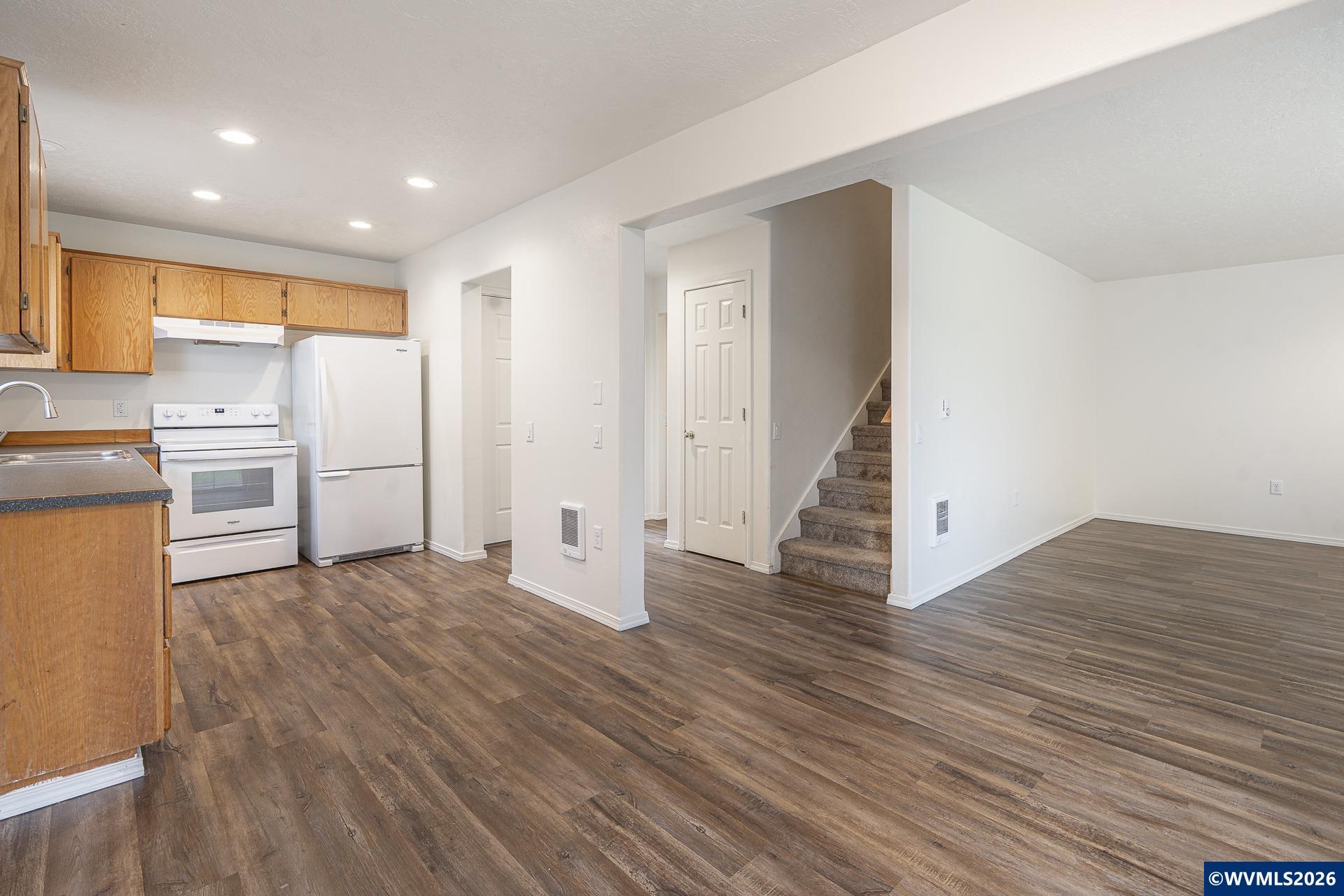 6946 Ridgetop Drive Northeast Keizer, OR 97303 - Photo 17 of 28