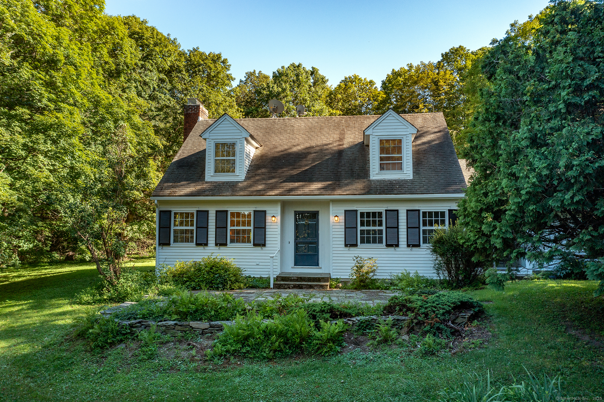242 Tophet Road Roxbury, CT 06783 - Photo 2 of 25