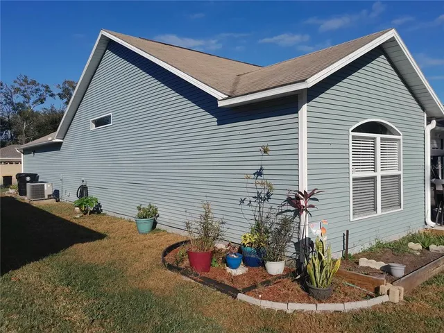 $319,000 | 2122 King Richards Court, Orange City, FL 32763