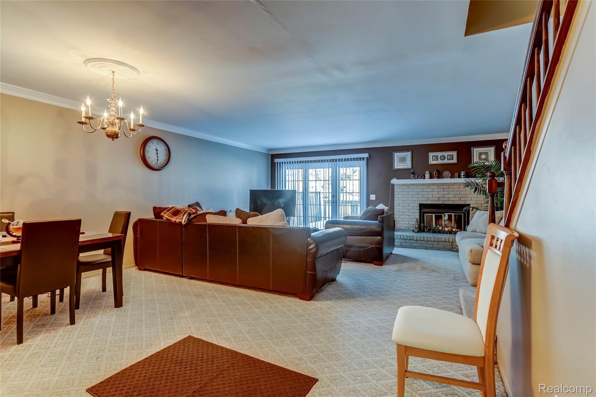 520 Tennyson Rochester, MI 48307 - Photo 5 of 25 520 Tennyson, Rochester Hills, MI-5.jpg-FULL